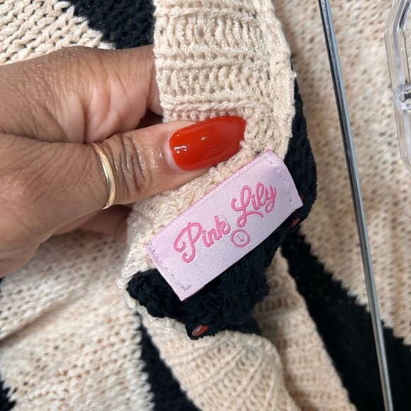 Pink Lily Striped Crochet Short set - Picture 5 of 5